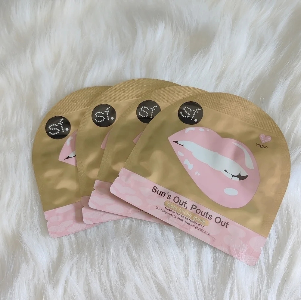 *NWT* SF Glow Sun's Out Pouts Out Lip Masks
